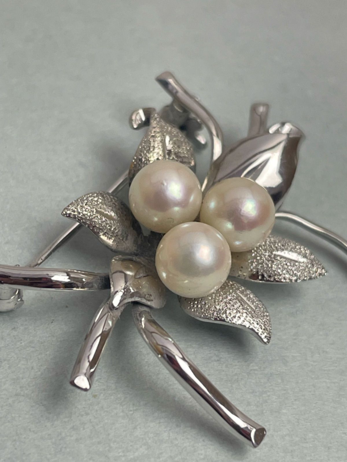 本真珠パールあこや 3粒（5.6～5.8mm）ブローチシルバー silver