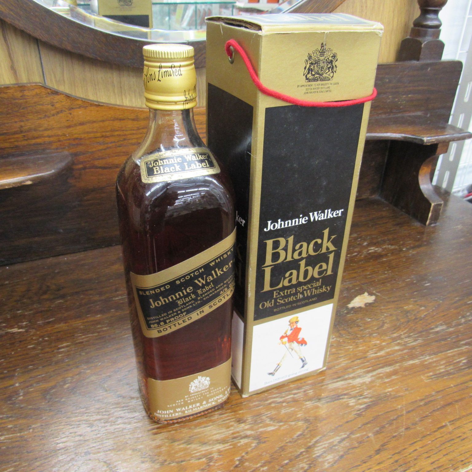 1960年代 特級 ジョニーウォーカー　BLACK LABEL 未開栓 1960年代 Johnnie Walker 12年 ジョニーウォーカー 特級