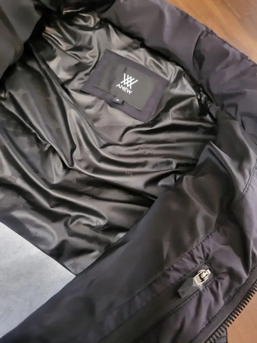 グースダウンベスト