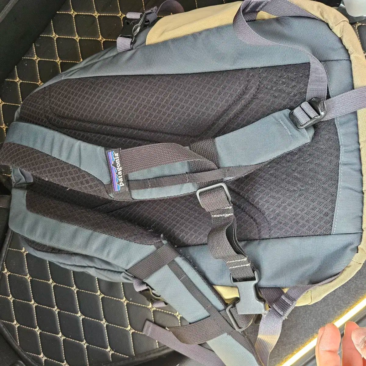 販売