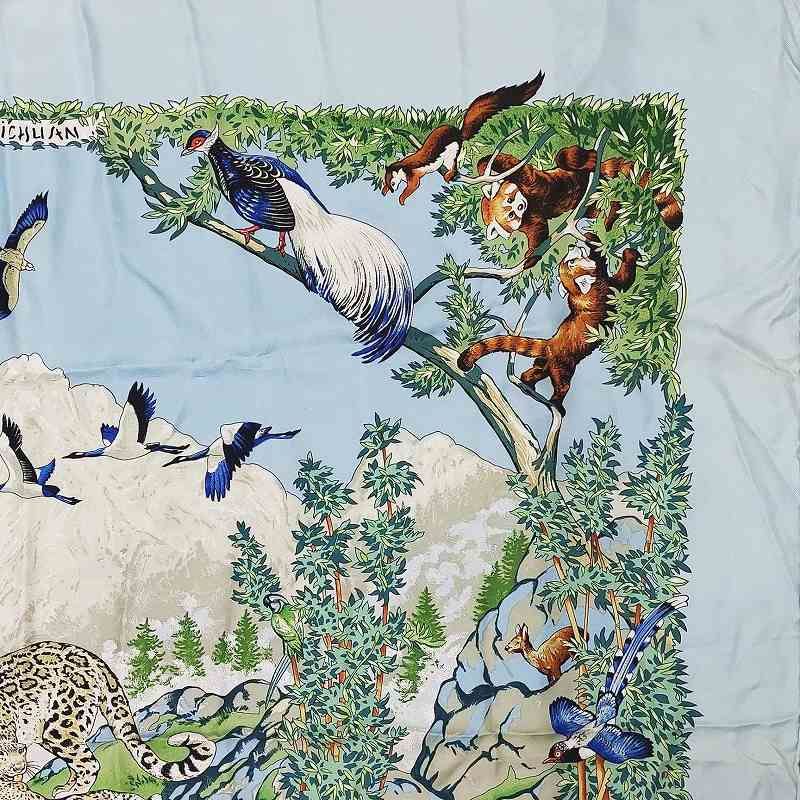 は*ん様 HERMES エルメス　スカーフ　カレ90 四川　アニマル は*ん様 HERMES エルメス スカーフ カレ90 四川 アニマル - メルカリ
