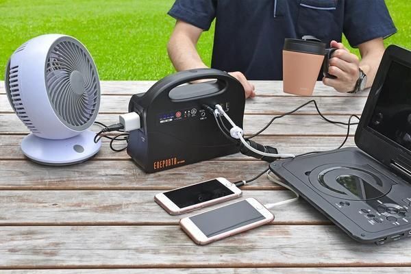 コンパクト＆大容量のポータブル電源【災害時】【防災】【アウトドア】リチウムイオン充電池内蔵｜大容量50，400mAh（186Wh）のリチウムイオン充電池を内蔵。