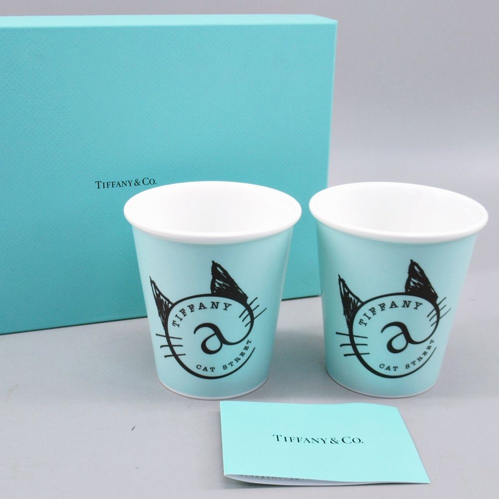 TIFFANY&Co. ティファニー キャットストリート限定 ボーンチャイナ ペーパーカップ マグ 2客 ペア 箱付き 食器【中古】【送料無料】 -  メルカリ