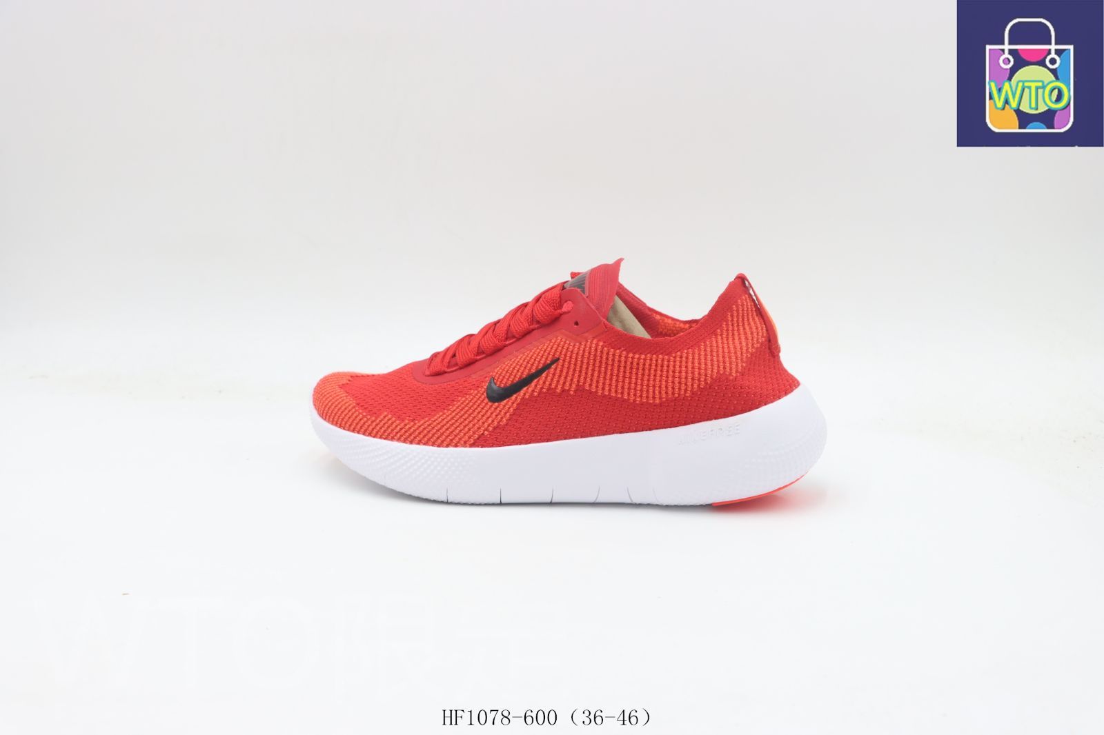 新品未使用　NIKE ランニングシューズ　25.5センチ　レッド 中古・古着通販】NIKE (ナイキ) ランニングシューズ レッド