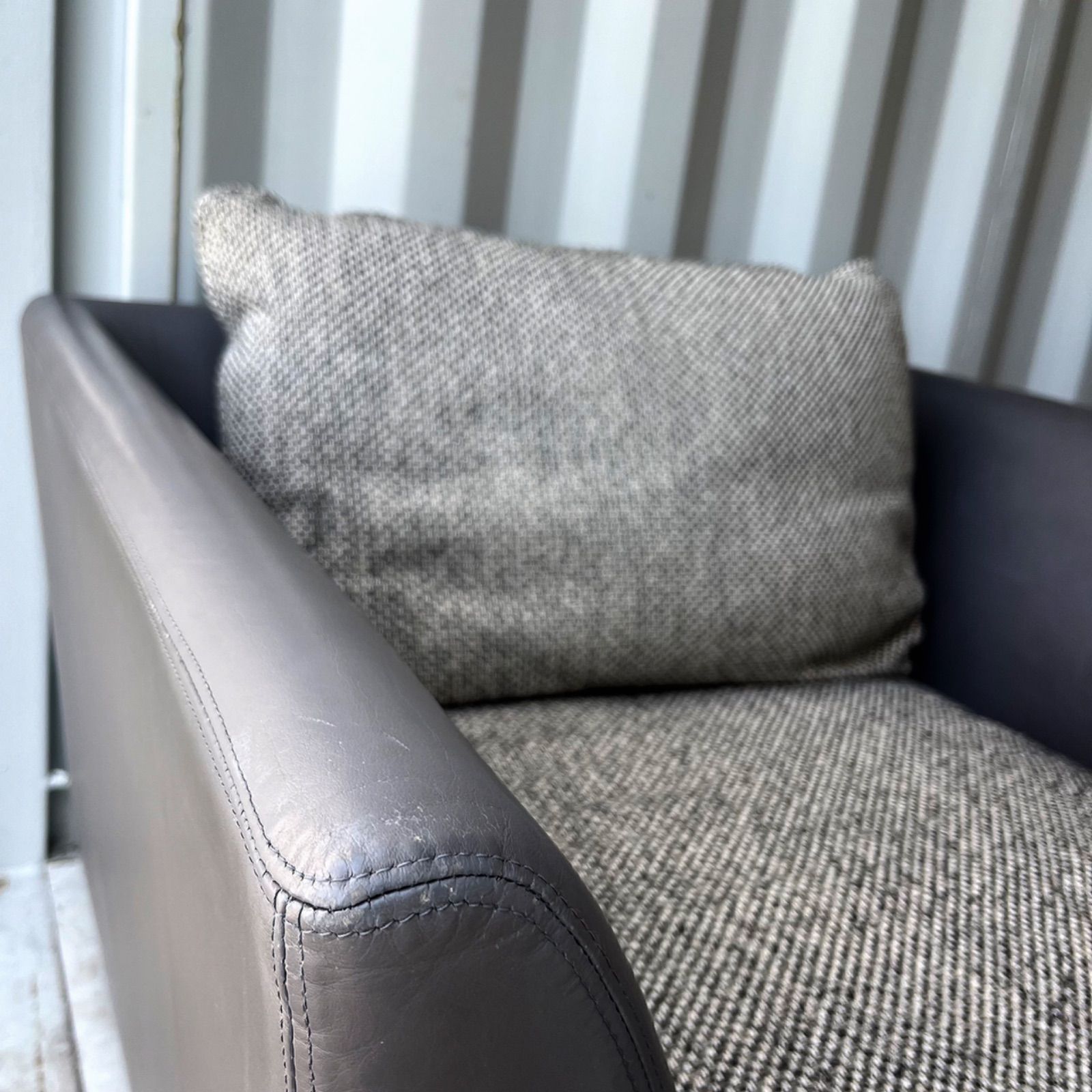 取付無料！アルフレックス Aソファ 本革チャコールグレーファブリック