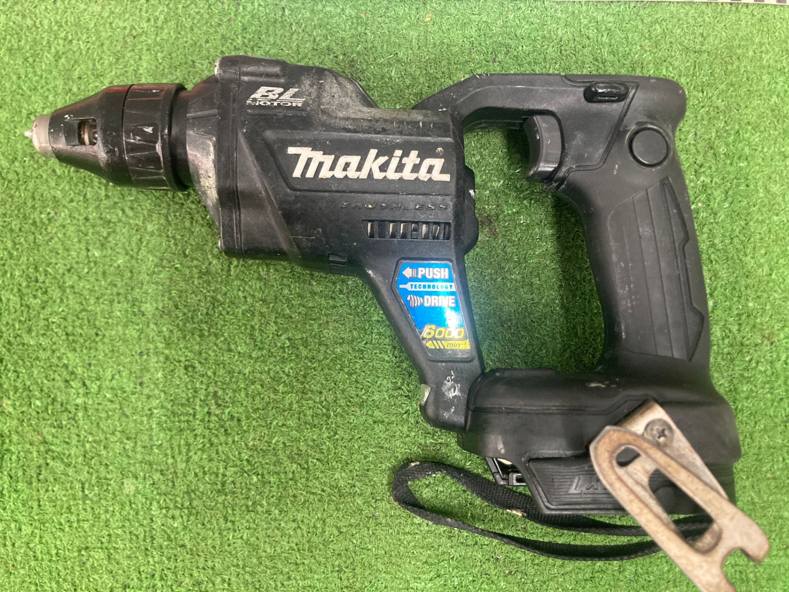 マキタ★充電式スクリュードライバー★FS454D★18V★動作確認済★19090903 不動返品可マキタ ボード用スクリュードライバー 充電式18V FS454D