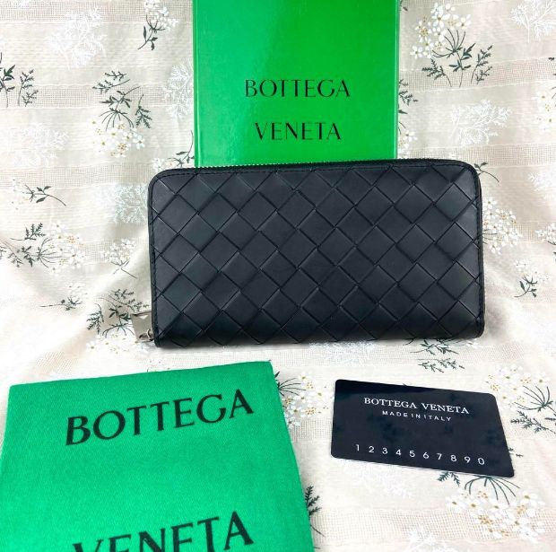 BOTTEGA VENETA ボッテガ べネタ 長財布 ジップ 極度 イントレチャート 