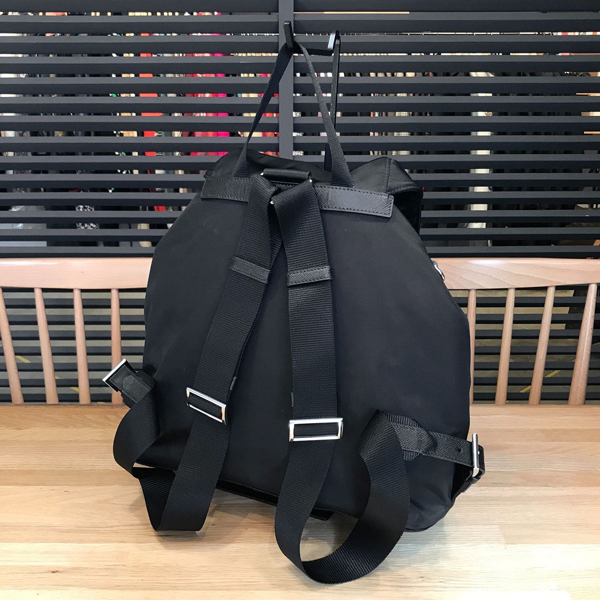 新品同様 プラダ 現行 リナイロン ミディアム バックパック リュック 