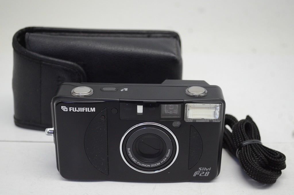 FUJIFILM フジフィルム Silvi F2.8 SUPER EBC FUJINON ZOOM 24-50mm F2.8 35mmコンパクトフィルムカメラ 250925c