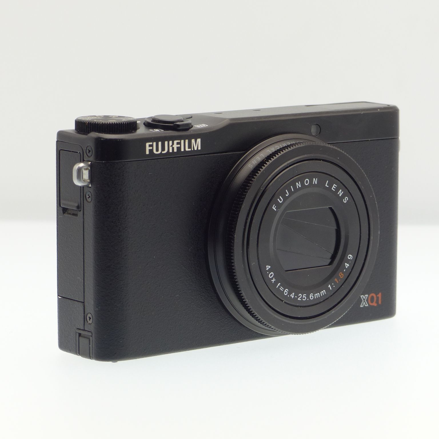 中古・ジャンク】FUJIFILM XQ1 BLACK - メルカリ