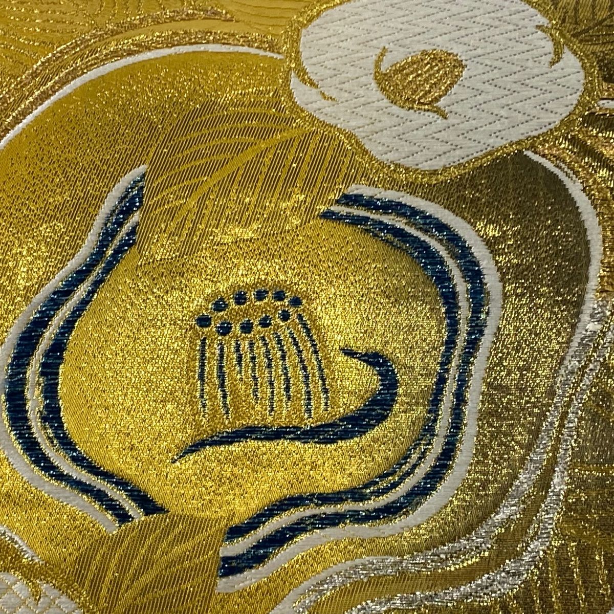 袋帯 美品 秀品 椿 刺繍 金銀糸 金色 六通 正絹 【中古】 - メルカリ