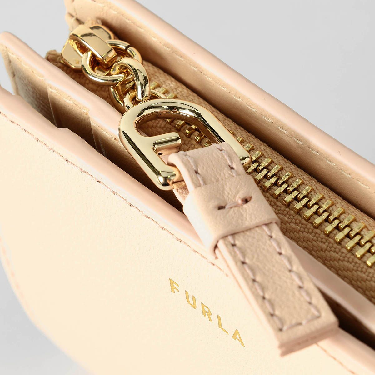新品 フルラ FURLA 2つ折り財布 ヌヴォラ COMPACT WALLET アザレア