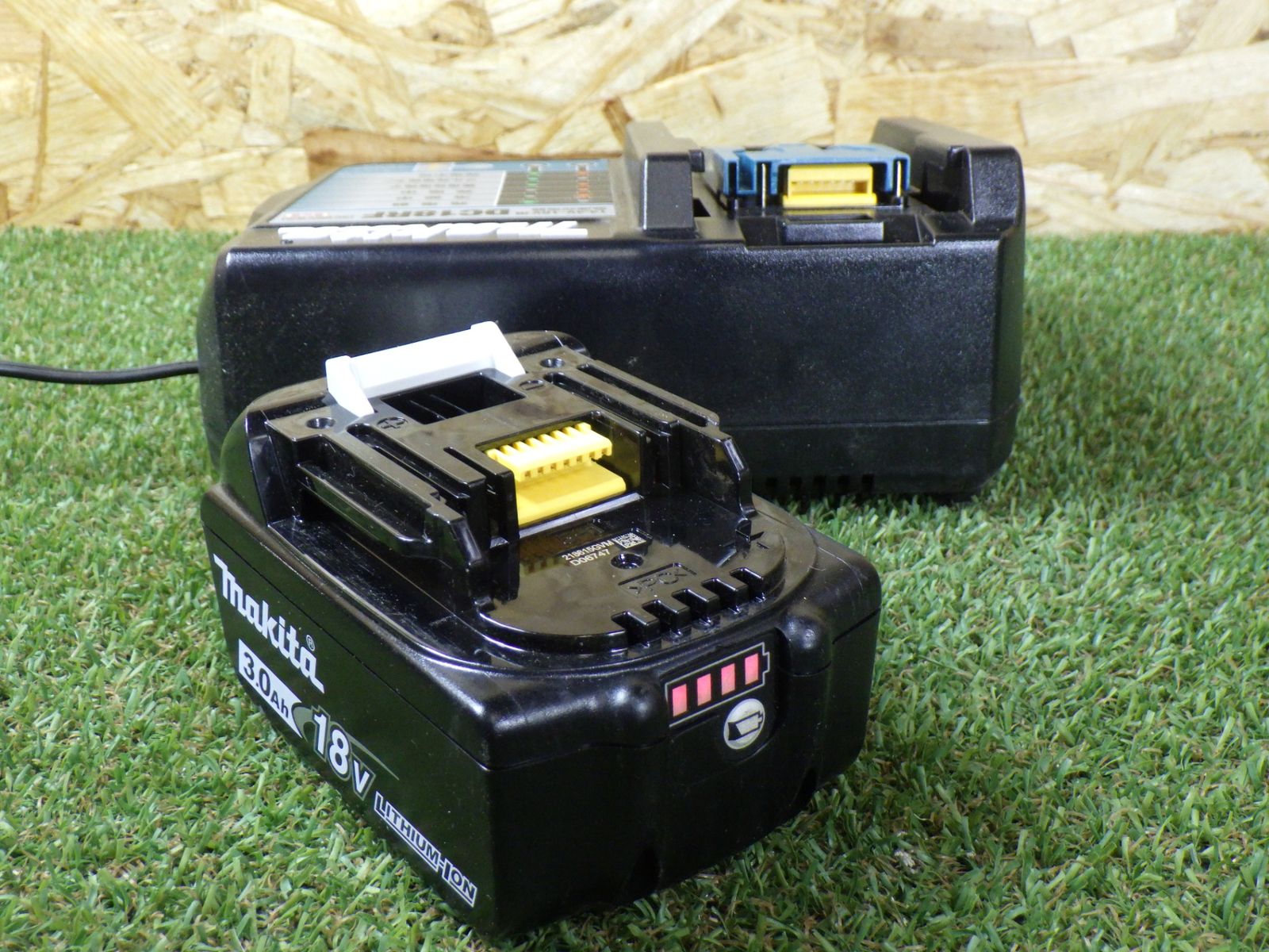 マキタ(Makita) マキタ MUM604DRF 充電式芝生バリカン | セット買いマキタ 芝生バリカン 充電式18V 刈込幅160mm