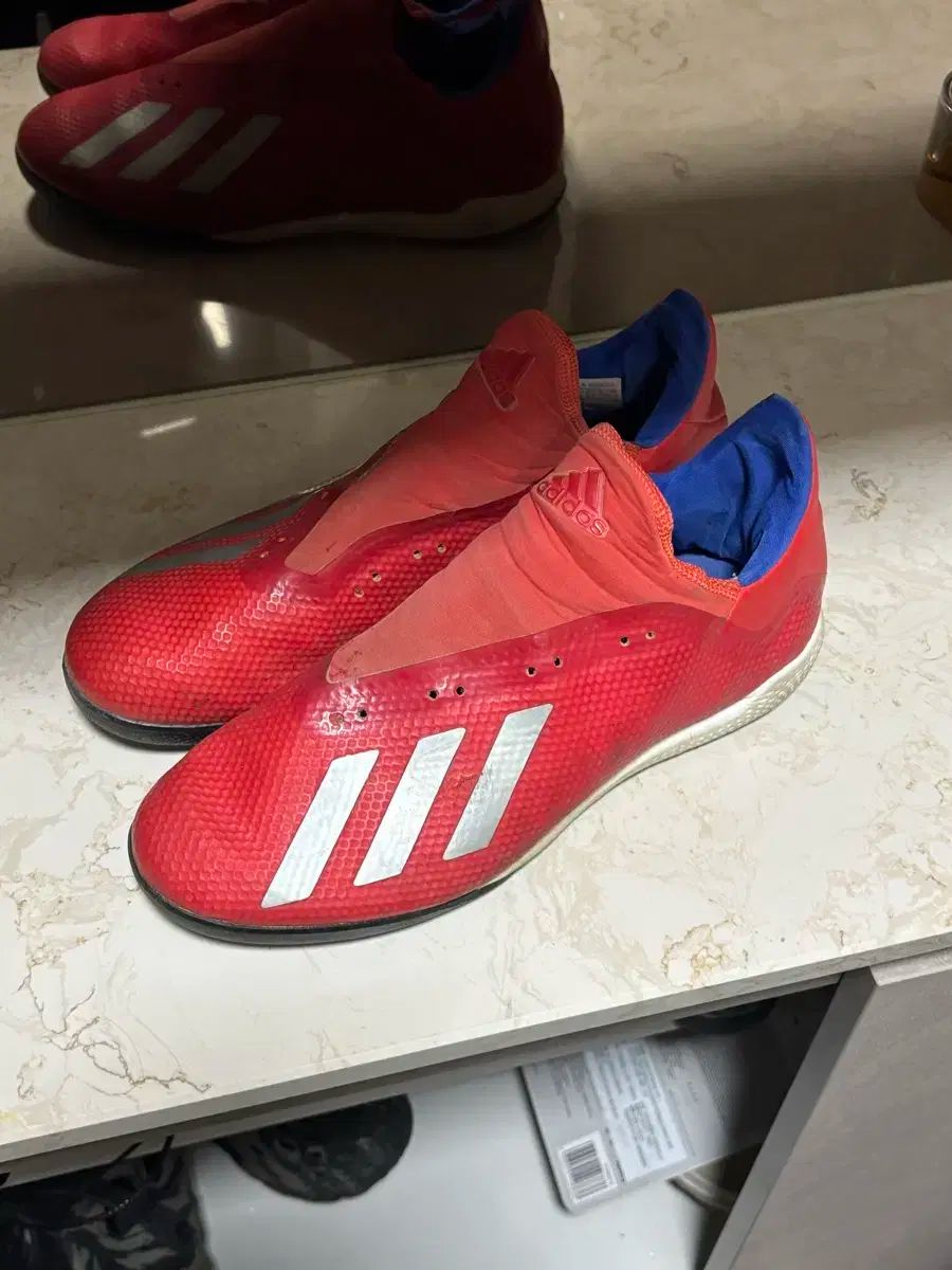 【雷市場（ポンジャン）商品韓国直送】 adidas(アディダス) サッカーシューズ x 18 3 状態 良い ソンフンミン