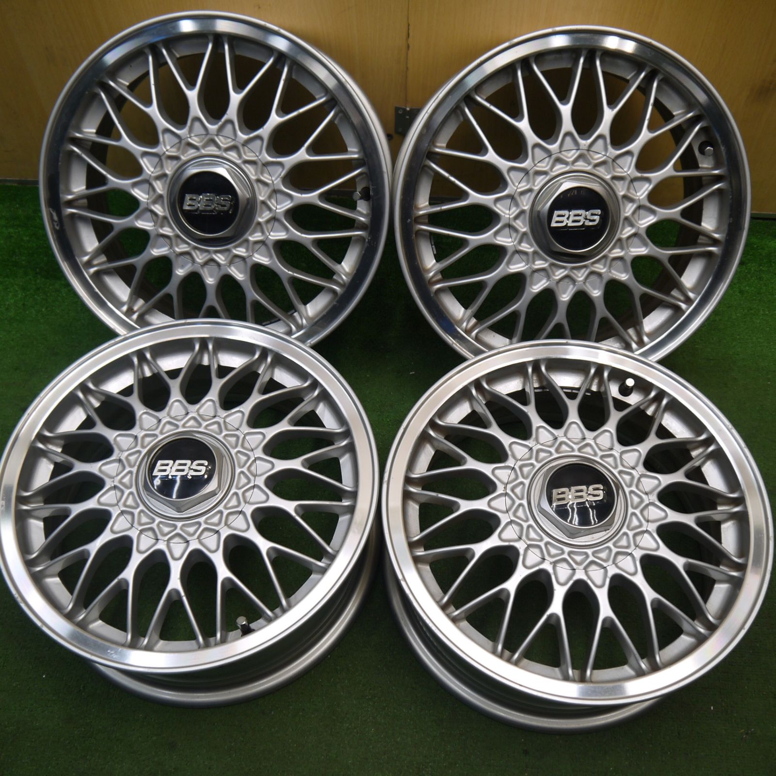 スバル純正 BBS 鍛造 PCD100 5穴 2024年製 205/55R16 スバル純正 BBS 鍛造 PCD100 5穴 2024年製 205/55R16 スバル純正