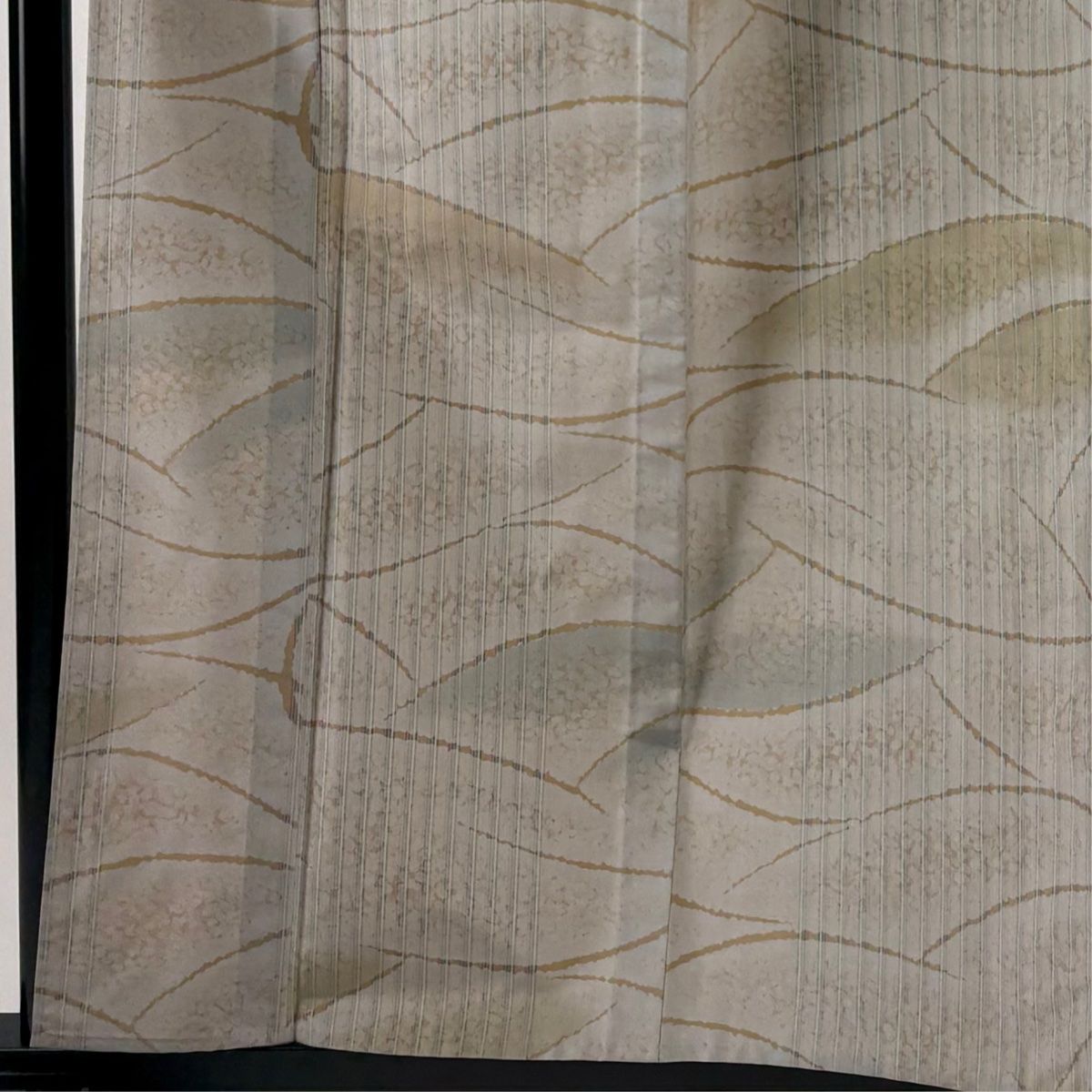 小紋 身丈160.5cm 裄丈66cm M 単衣 紬地 縦縞 幾何学模様 灰色 正絹 秀品