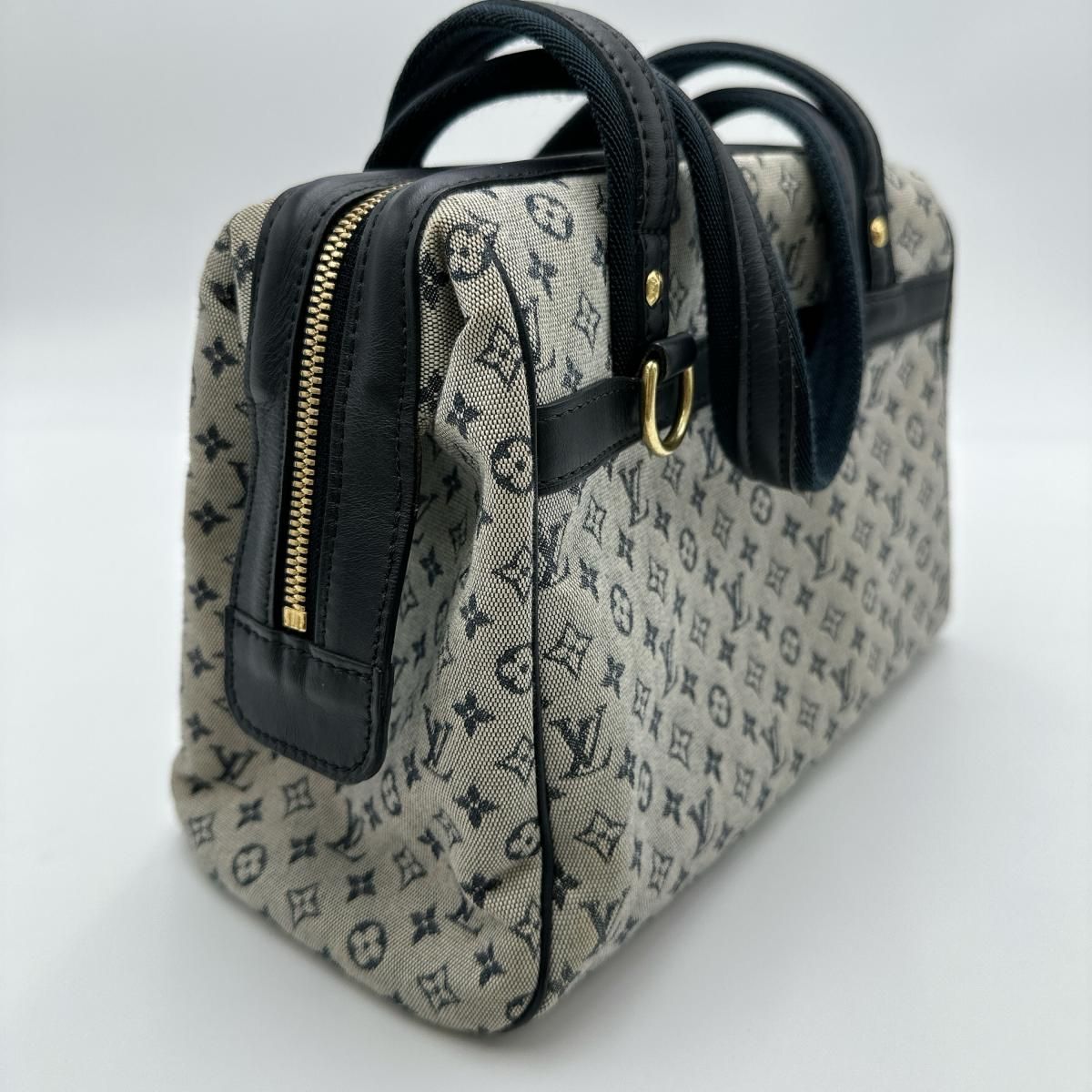 VUITTON