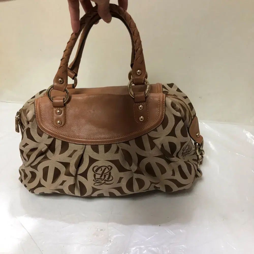 ★Louis Quatorze(ルイキャトルズ)クロスバッグcross bag Louis Quatorze(ルイカトーズ) クロスボディバッグ@ 9966 - メルカリ
