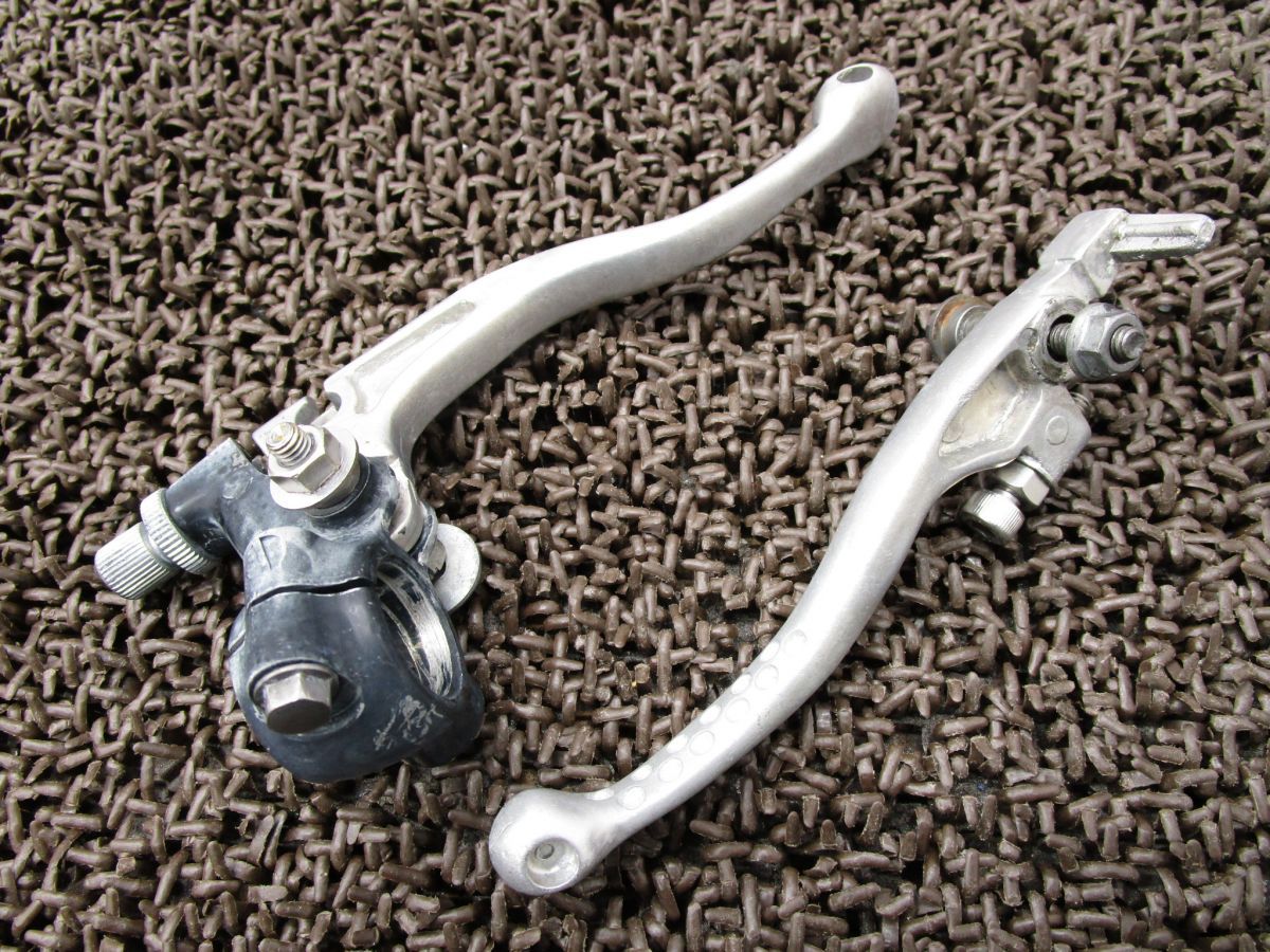 XLR250R/XLR250R MD20/MD22 BAJA RSVマフラー 1:12 Scale Hasegawa