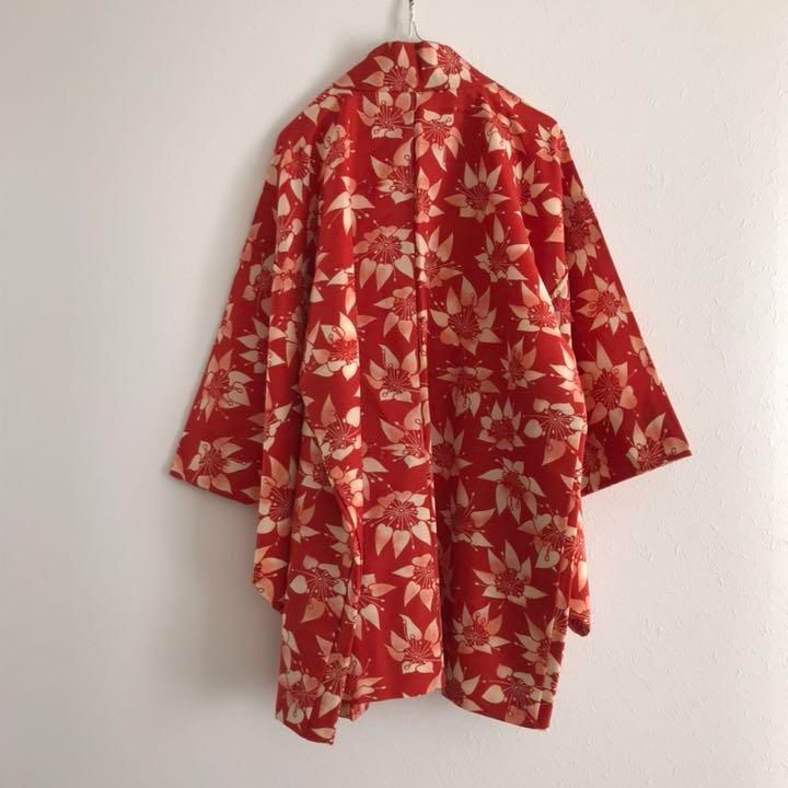 【ヴィンテージ】古着 羽織り 着物カーディガン モード 花柄 黒 赤 黄 レトロ Used＊レトロ花柄羽織 着物 赤 大正ロマン - メルカリ