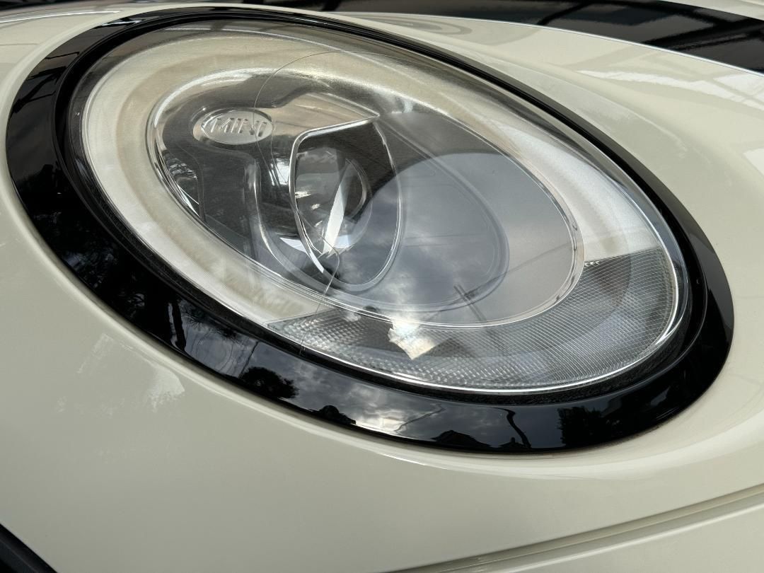 配送商品は通常配送無料。 MINI F55 F56 F57 ピアノブラック ライトトリム 前後セット usa製