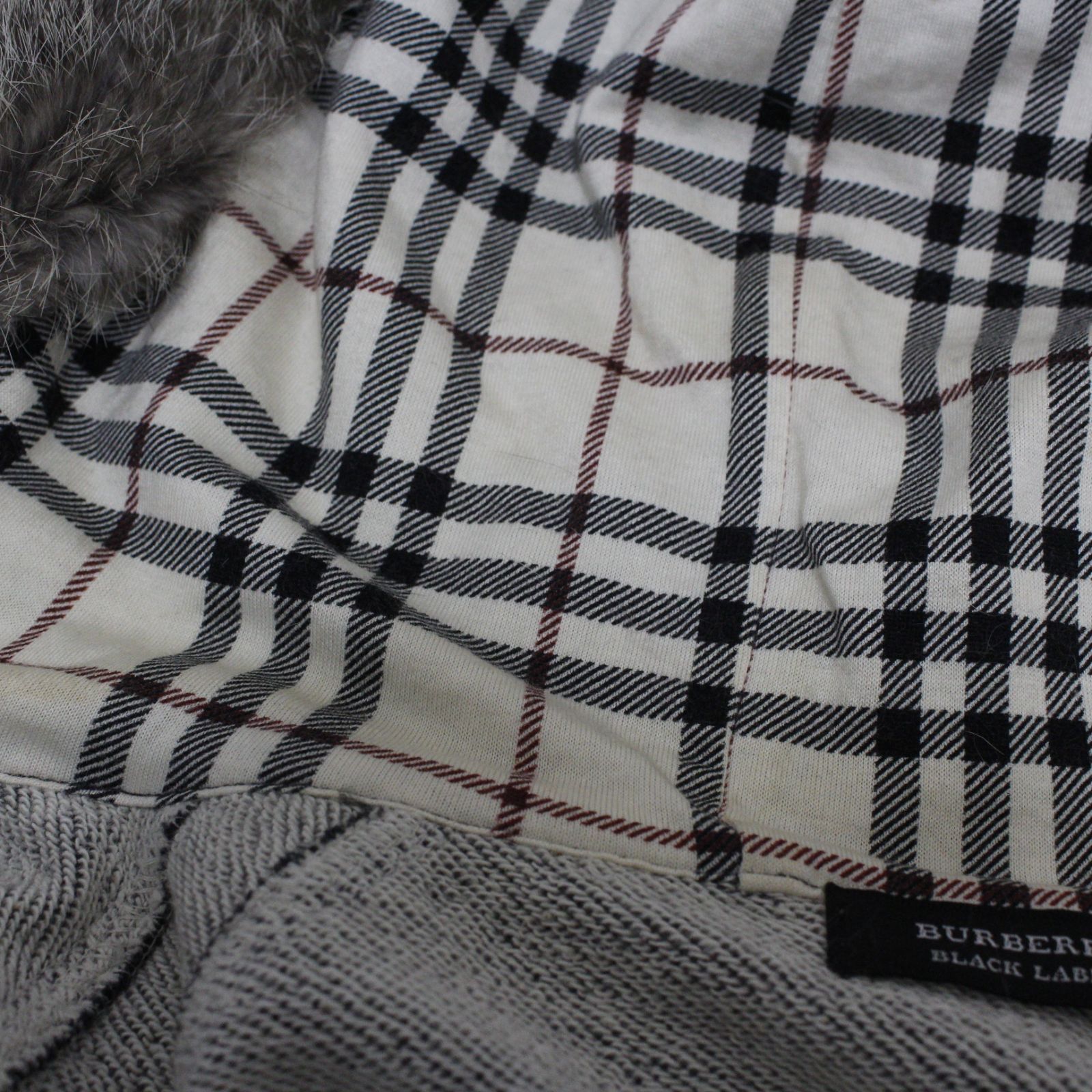 Burberryブラックレーベル2パーカーグレーフードファー付き未使用品 BURBERRY BLACK LABEL バーバリーブラックレーベル パーカー