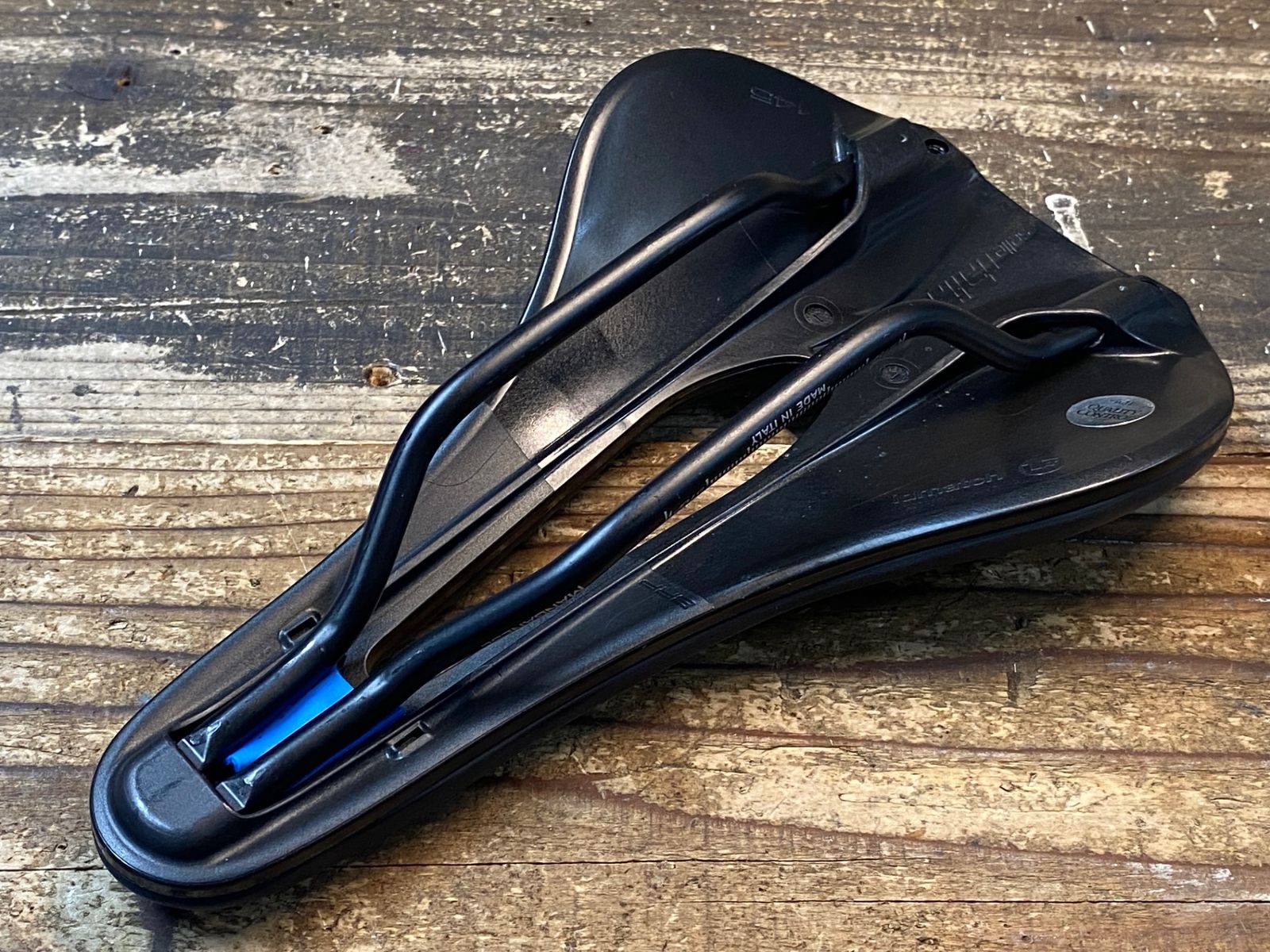 IV355 セライタリア selle Italia NOVUS BOOST EVO サドル