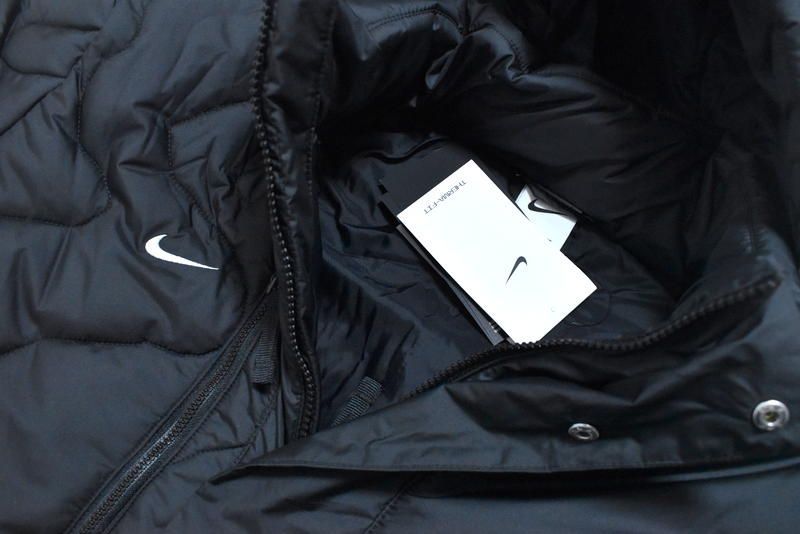 新品 NIKE Therma-FIT レペル サイドライン サッカージャケット
