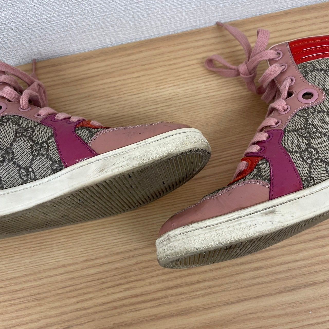 ♪ GUCCI グッチ 404937 ggスプリーム ハイカットスニーカー ブラウン