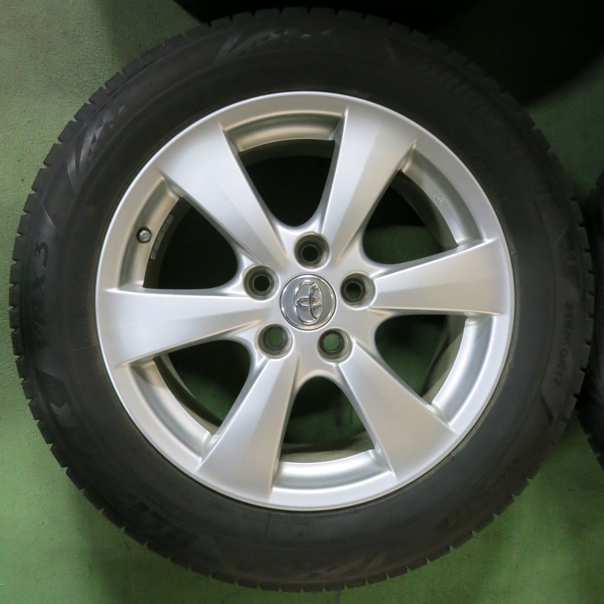 バリ溝！21年！9分☆トヨタ 50系 エスティマ 純正 215/60R17