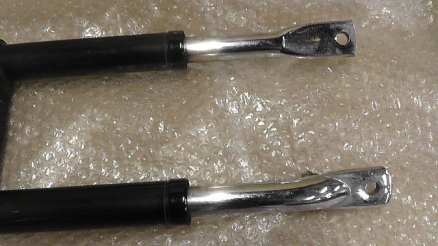 フロントフォーク