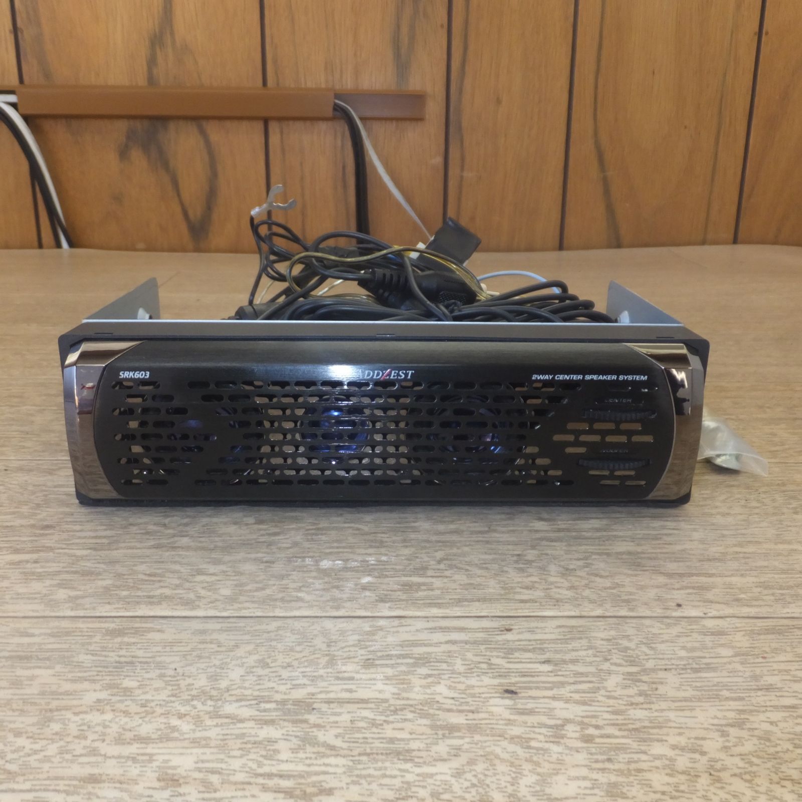 送料無料] ☆クラリオン Clarion アゼスト ADDZEST アンプ内蔵1DIN