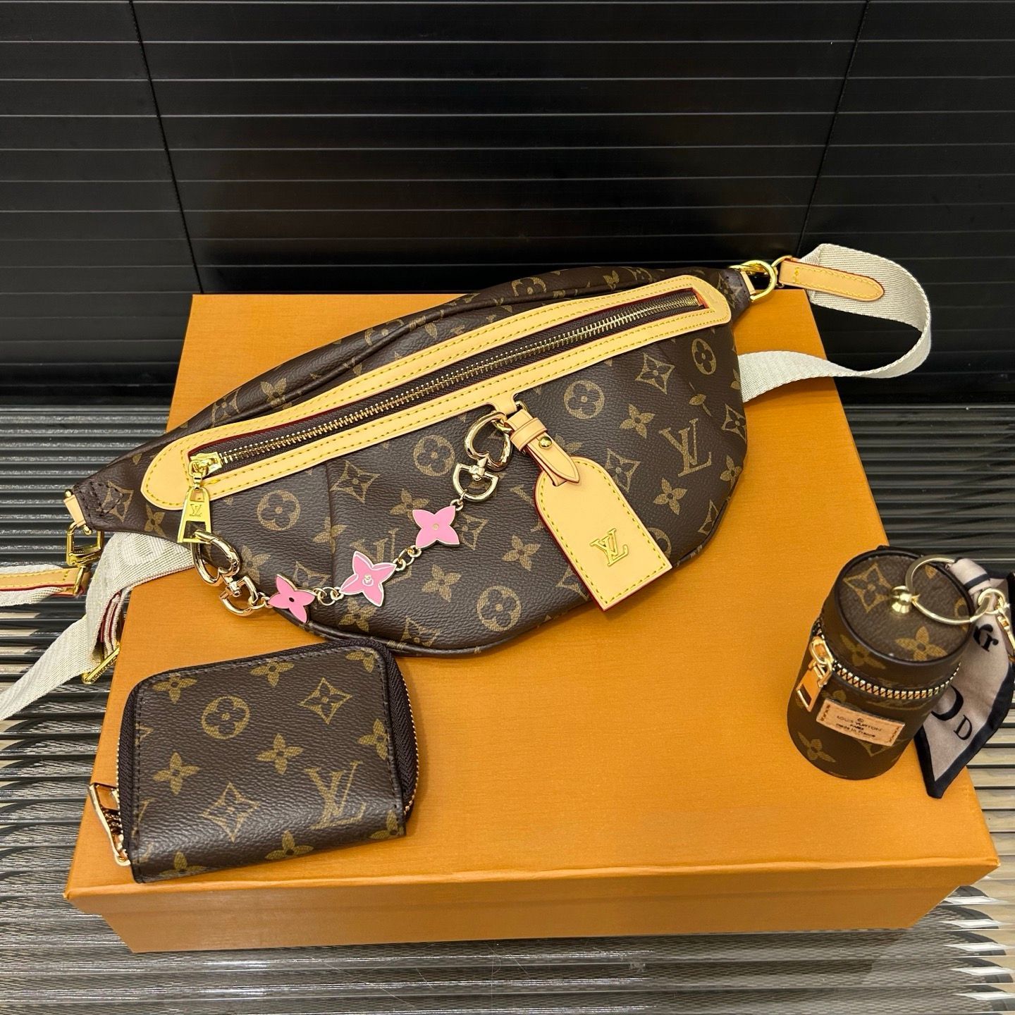 LOUIS VUITTON ルイヴィトン ウエストポーチ ルイヴィトン / ウエストポーチの買取実績 | 買取専門店さすがや