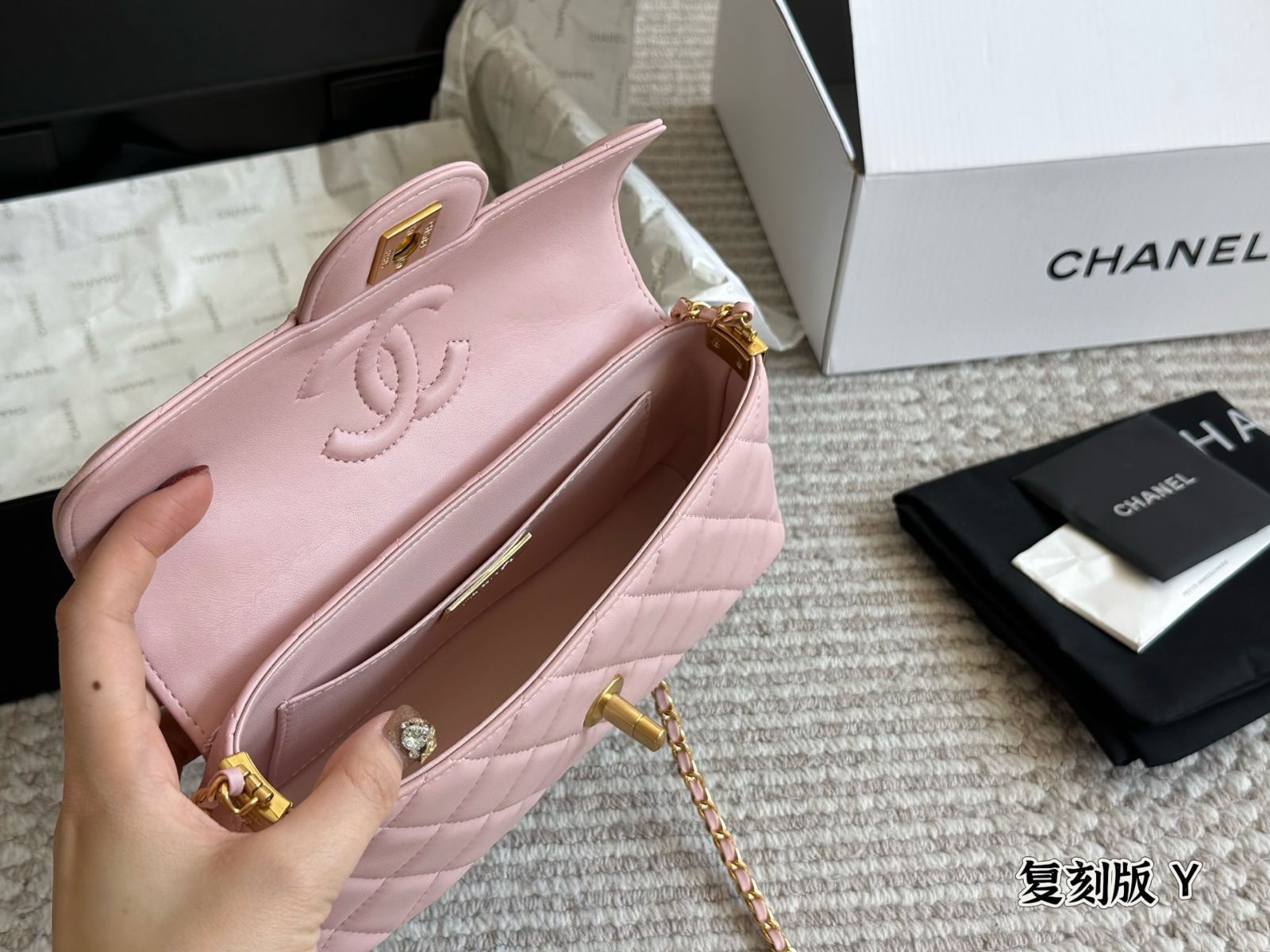激レア！未使用品★ビンテージ CHANEL★ハンドバッグ 極美 CHANEL ハンドバッグ レディース 【古着】【中古】【送料無料