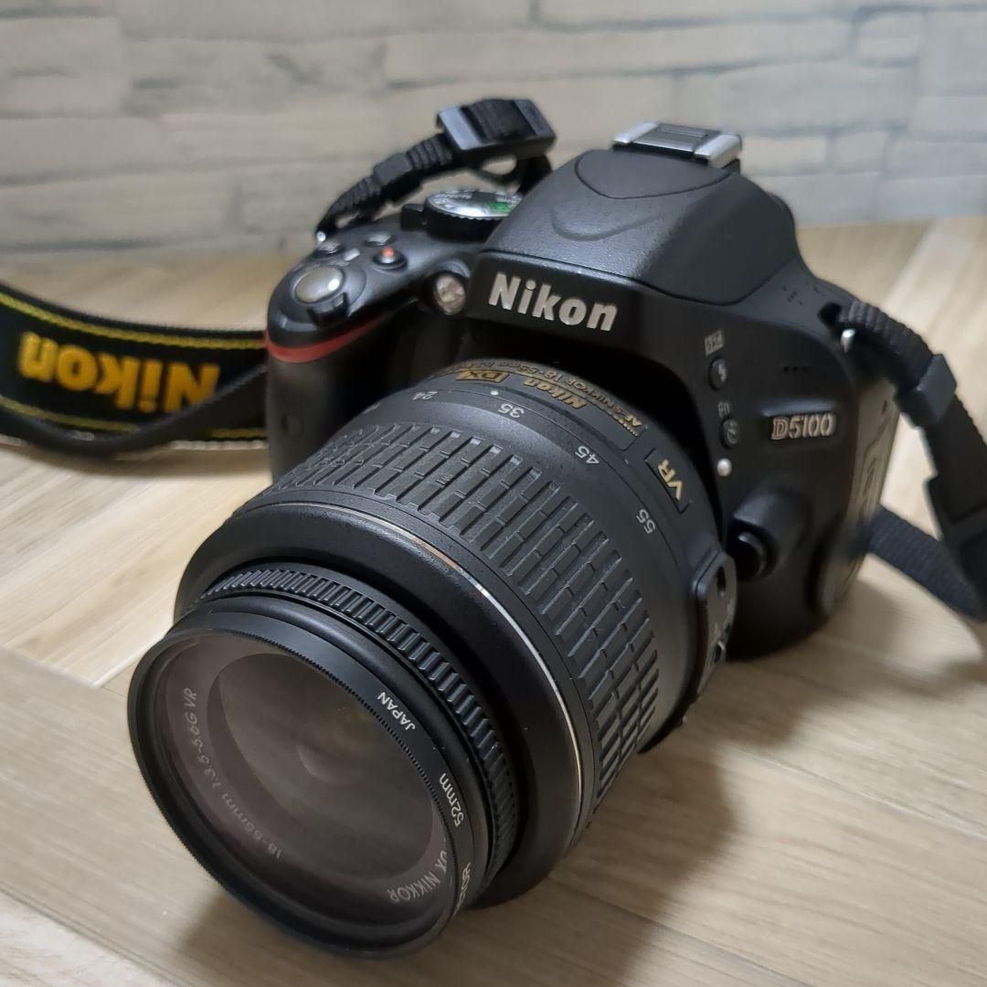 Nikon D5100 ダブルズームキット 単焦点レンズなどのおまけ付き Nikon D5100 ダブルズームキット 単焦点レンズなどのおまけ付き