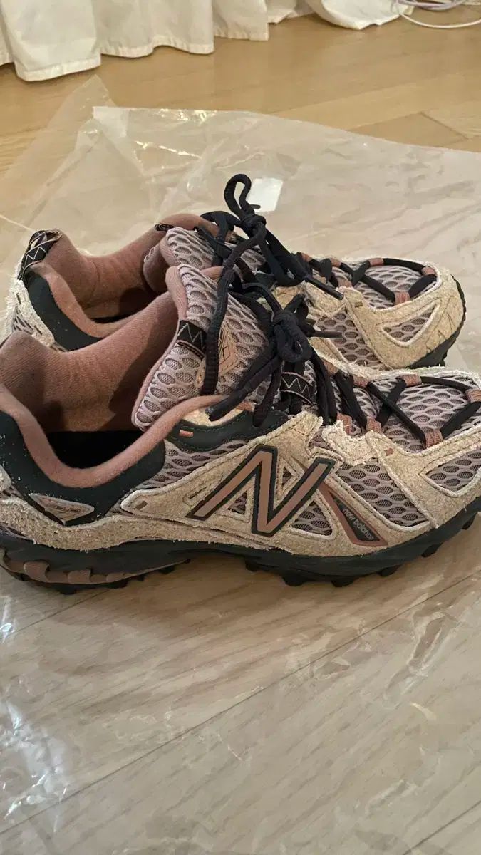 ニュー ンス 23.5 cm