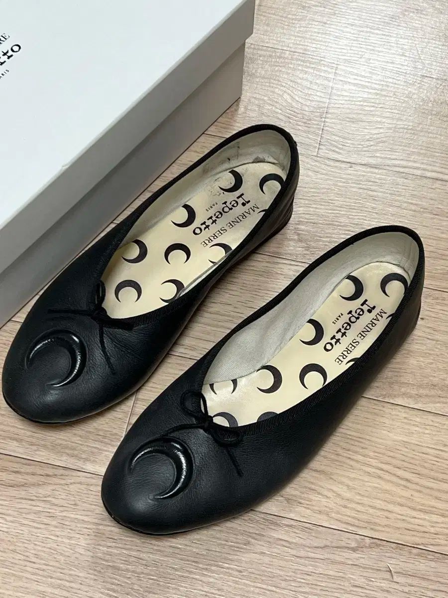 Repetto(レペット) X Marine Serre（マリーンセル) ソフト ナッパ リル