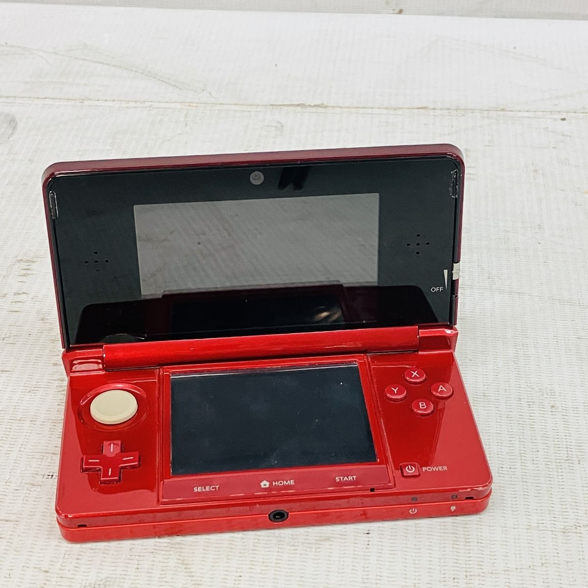 ニンテンドー3DS CTR-001メタリックレッド + アートアカデミ 3DS](本体)ニンテンドー3DS メタリックレッド(CTR-S-RDBA)