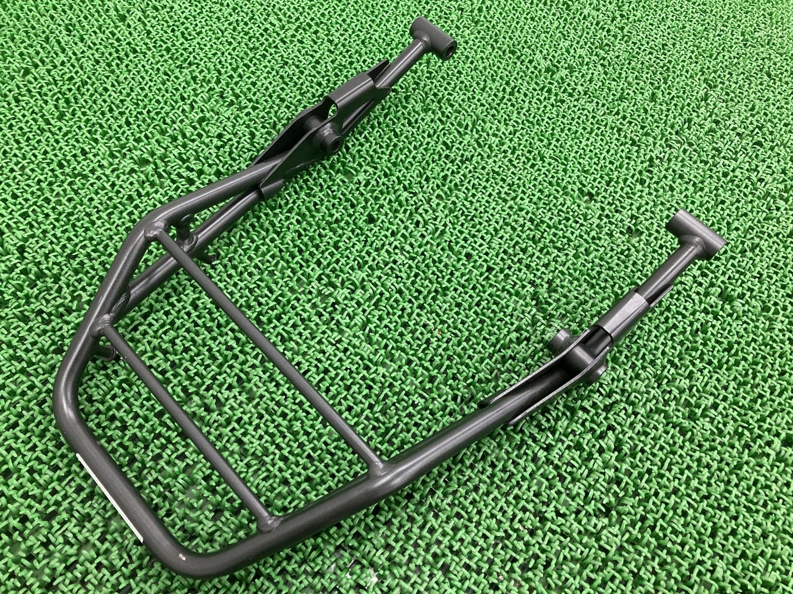 グロム リアキャリア ホンダ 純正 バイク 部品 JC92 GROM リアラック 荷台 曲がり無し 品薄 車検 Genuine 【中古】 16 グロム リアキャリア ホンダ 純正 中古 バイク 部品 JC92 GROM