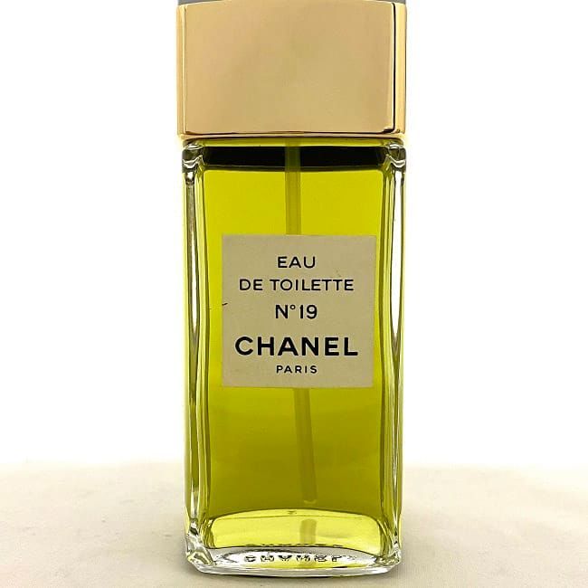 未開封品　CHANEL　シャネル　オードトワレNo19　　200ml シャネル 香水 NO19 オードトワレ 開封済み CHANEL-公式通販安い