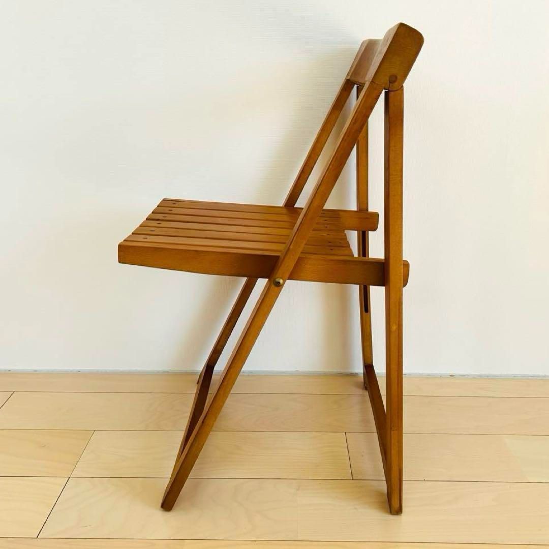 フォールディングチェア