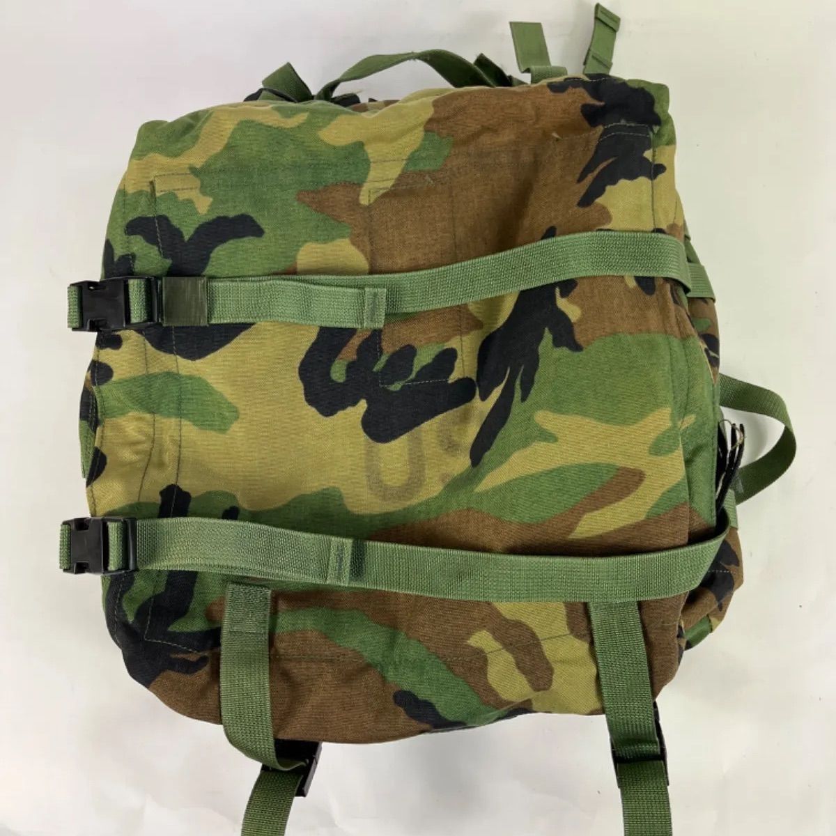 MOLLE MODULAR LIGHTWEIGHT LOAD-CARRYING EQUIPMENT MEDIC BAG