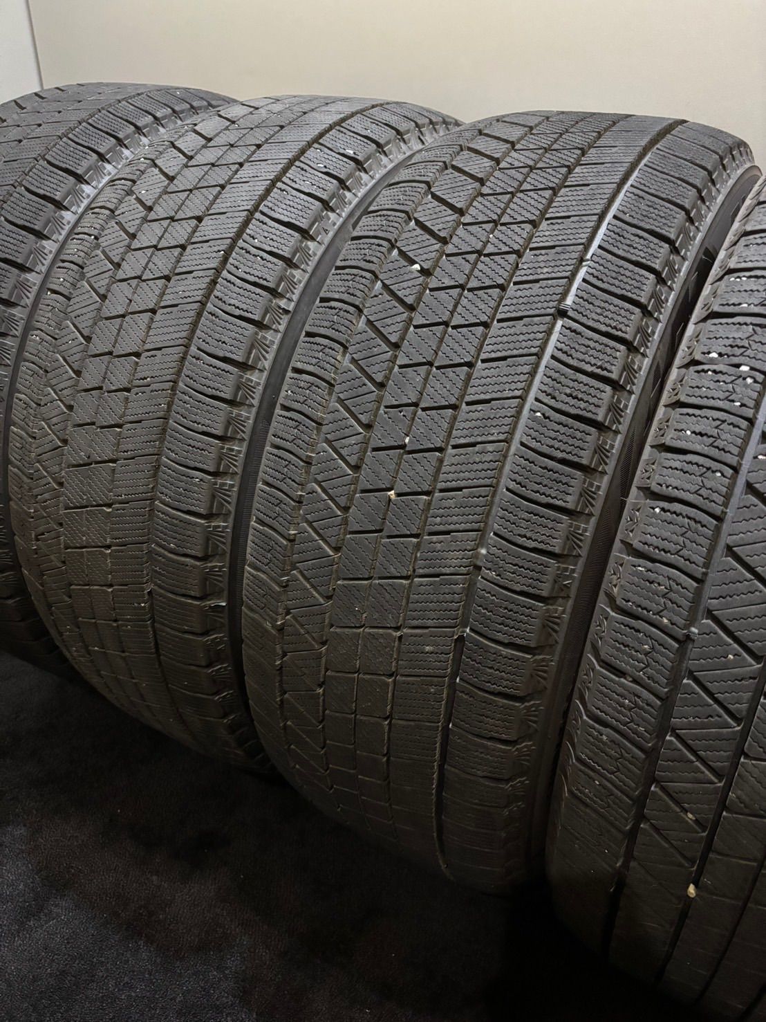 225|50R18 BRIDGESTONE|VRX3 21年製 スタッドレス 4本 ブリヂストン ブリザック C-HR エスティマ カローラクロス 南7-J317