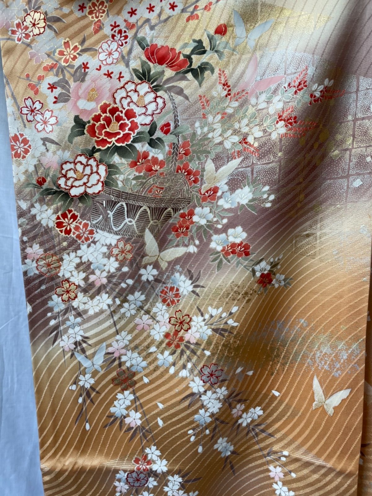 20377 振袖5点セット蝶と枝垂れ桜ベージュ花車正絹グラデーション