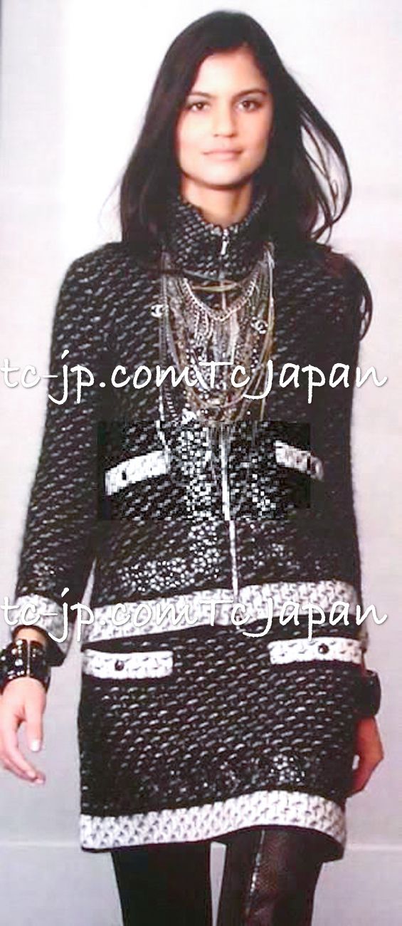 CHANEL - シャネル カーディガン CHANEL ダーク ネイビー ふんわりフワフワ モヘア シルク カシミア 美しいスパンコール装飾 ジッパー 超美品 34 38 シャネル カーディガン CHANEL ダーク ネイビー ふんわり
