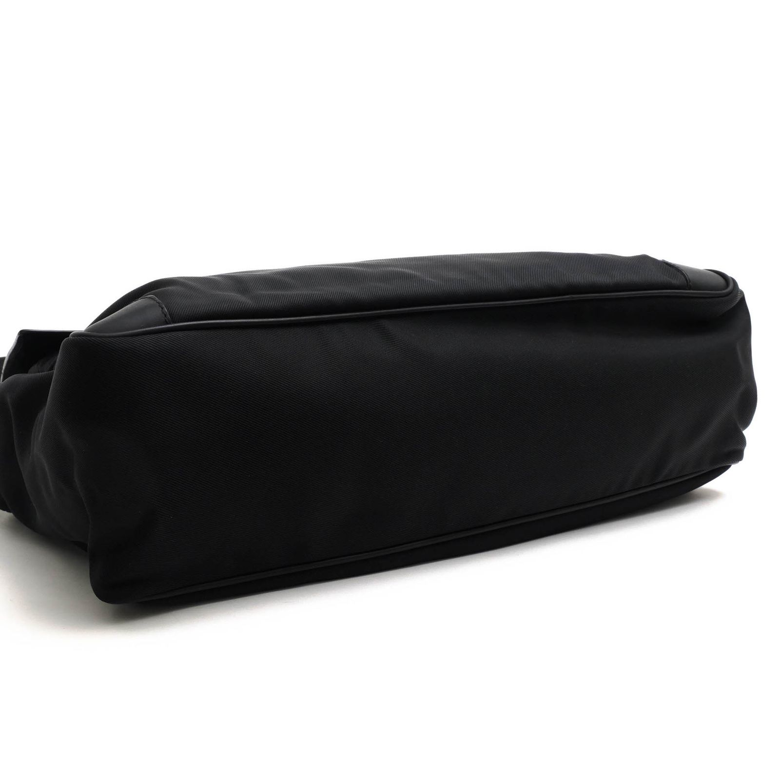 フェラガモ レザー ビジネスバッグ ブラック Amazon.co.jp