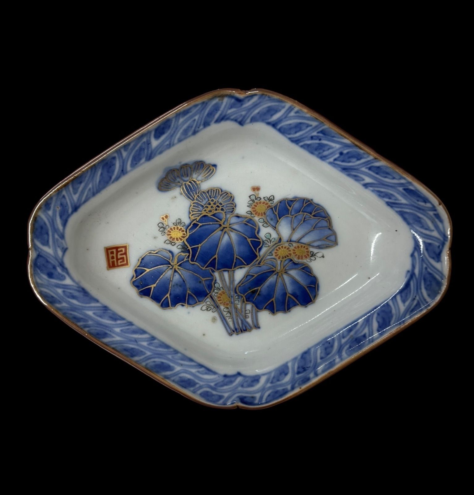 古伊万里の菱型皿、骨董 骨董品 古伊万里 染付山水人物画 菱型皿 舟形皿 変形小鉢