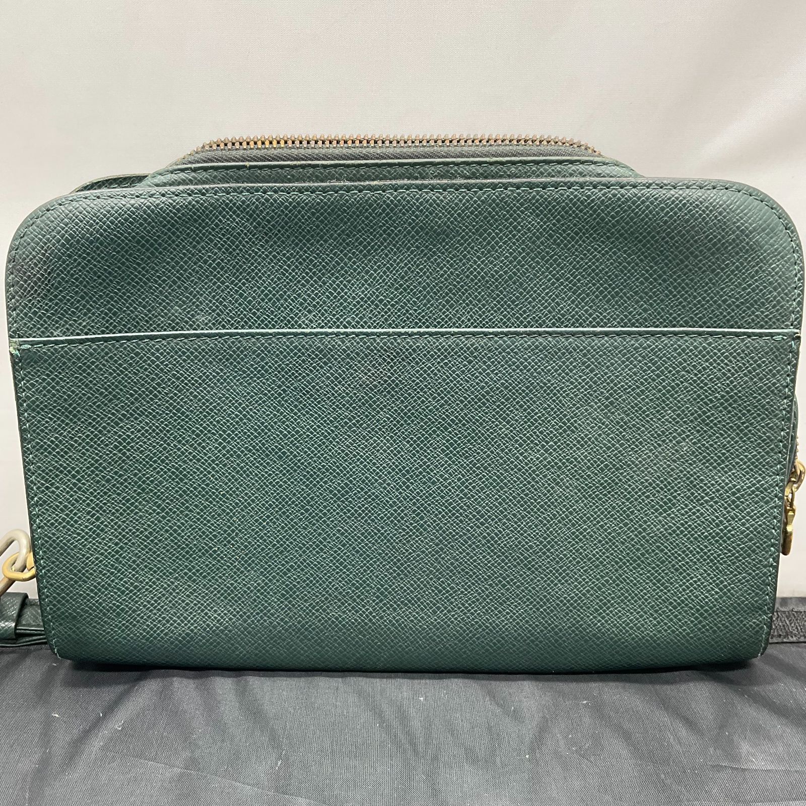 ルイヴィトン クラッチバッグ モノグラム タイガ B25082811