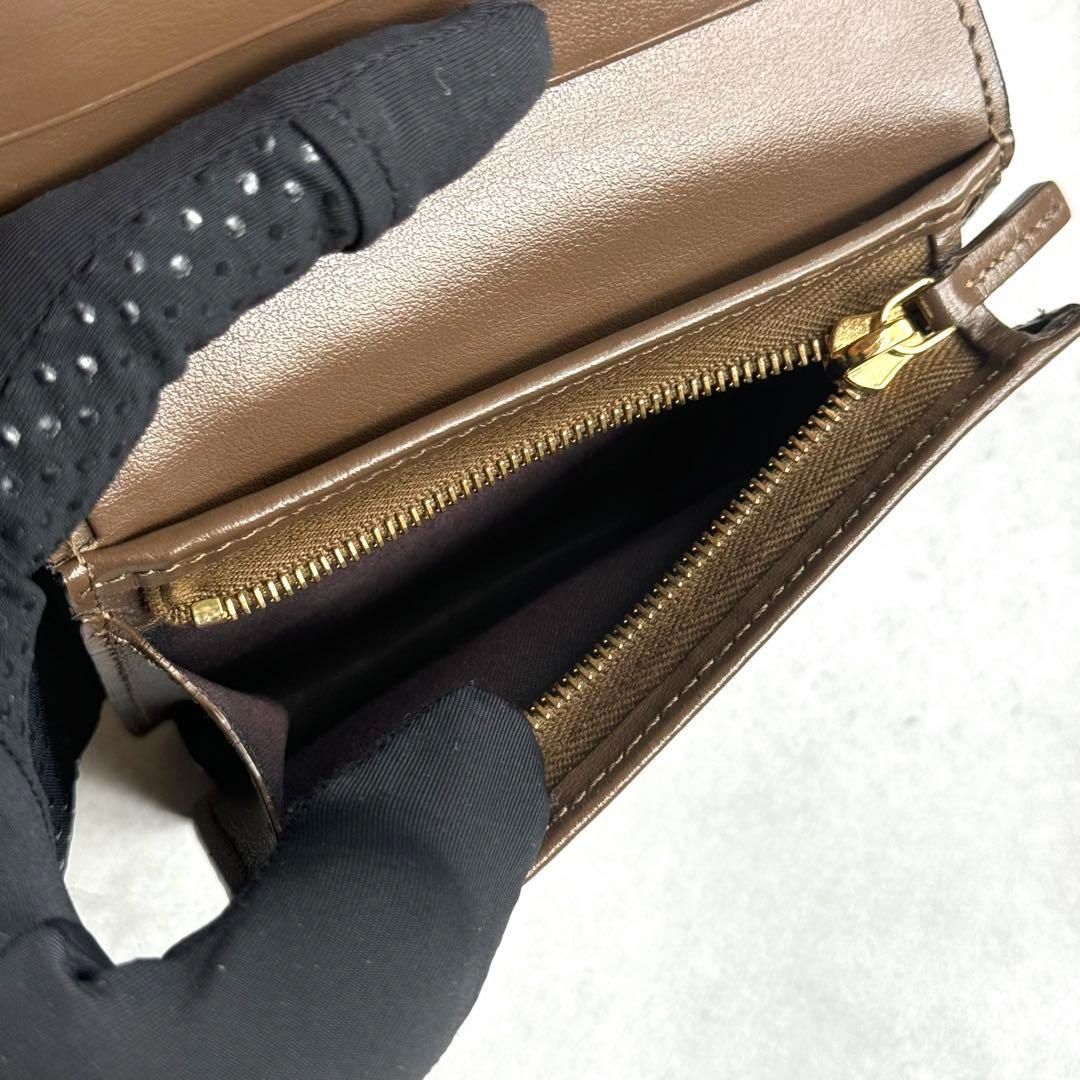 ≫希少品≪ / FENDI フェンディ エフイズエンボスコンパクトウォレット ≫希少品≪ / FENDI フェンディ エフイズエンボスコンパクト