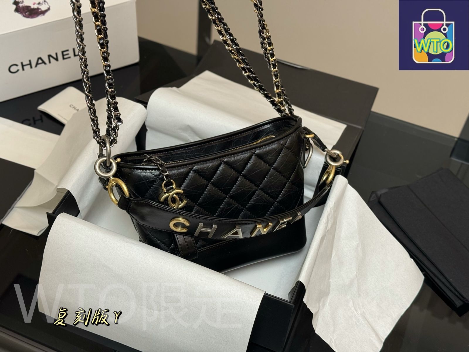 CHANEL トラベルシリーズ CHANEL シャネル ニュートラベルライン スクエア型 ハンドバッグ